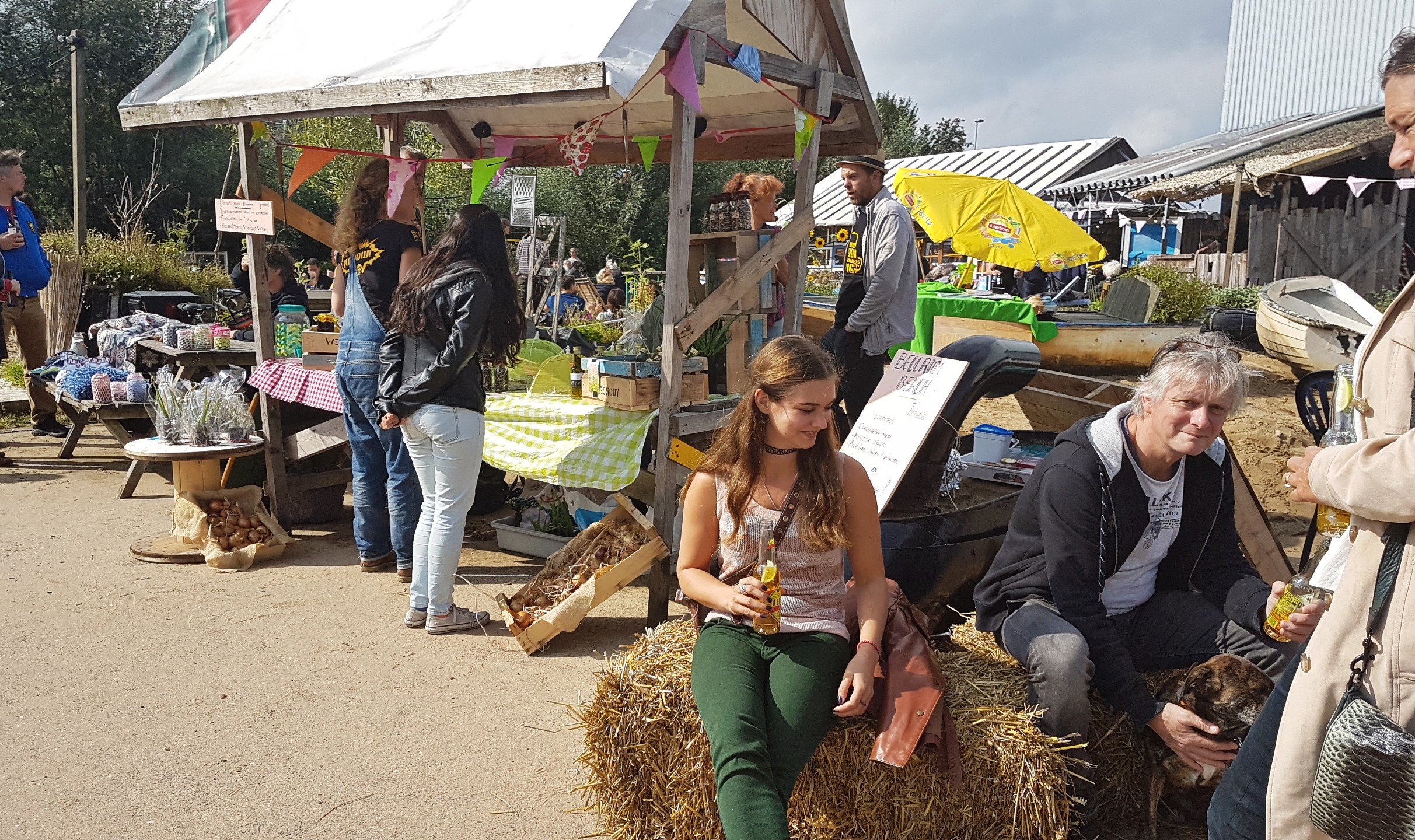 Lieke op het oogstfeest Zakfest