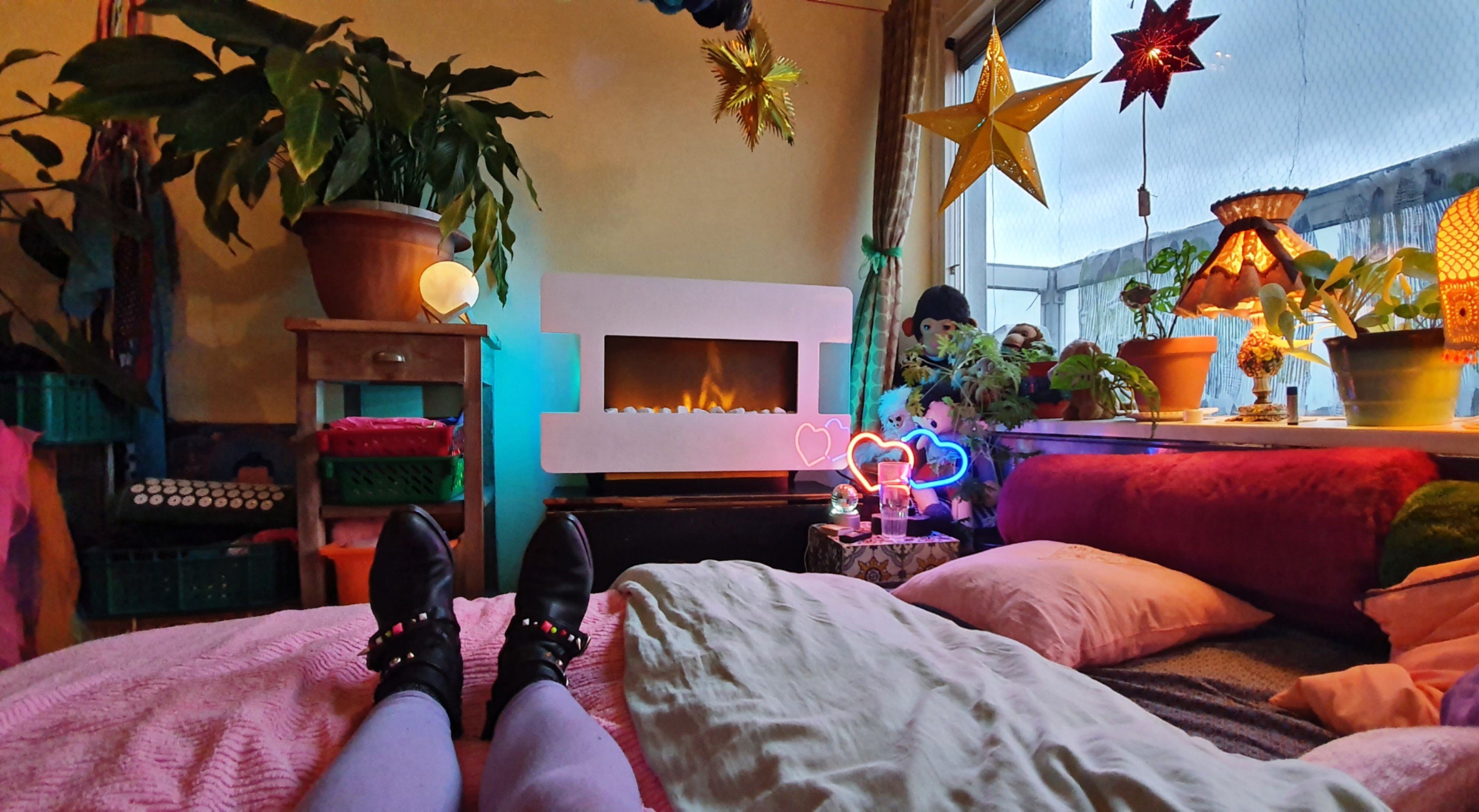 Decorative fireplace